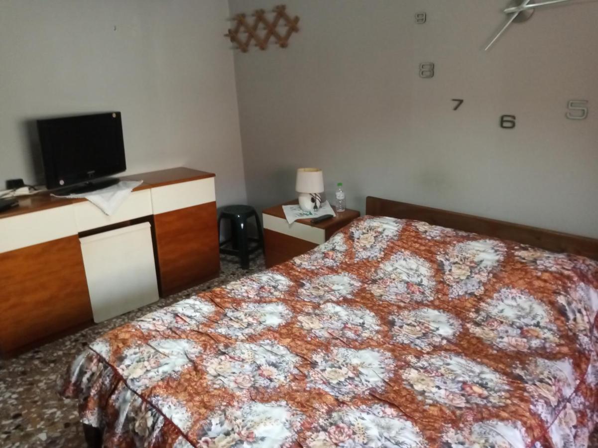 Katerina'S Apartments Kini Eksteriør bilde