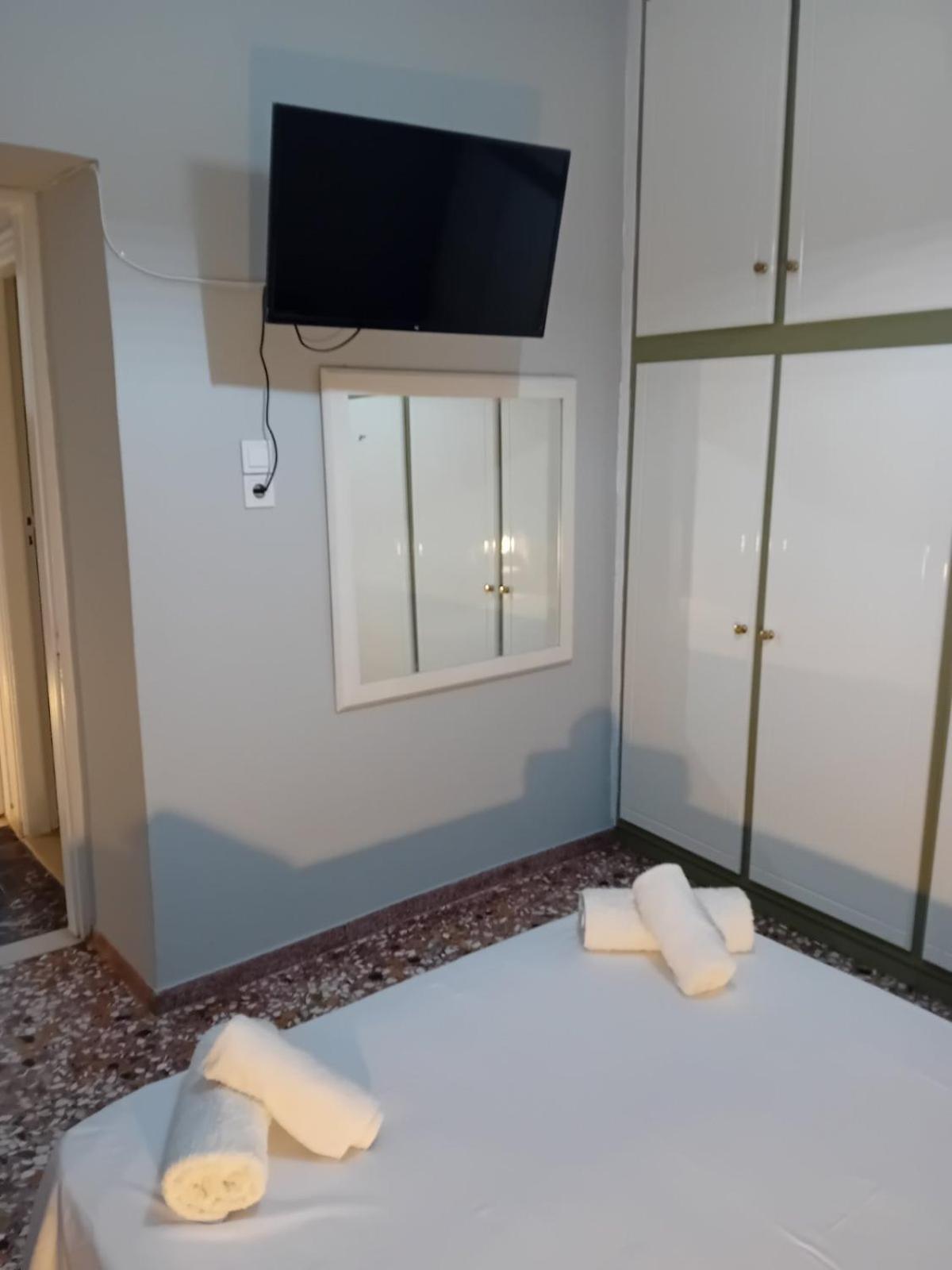 Katerina'S Apartments Kini Eksteriør bilde